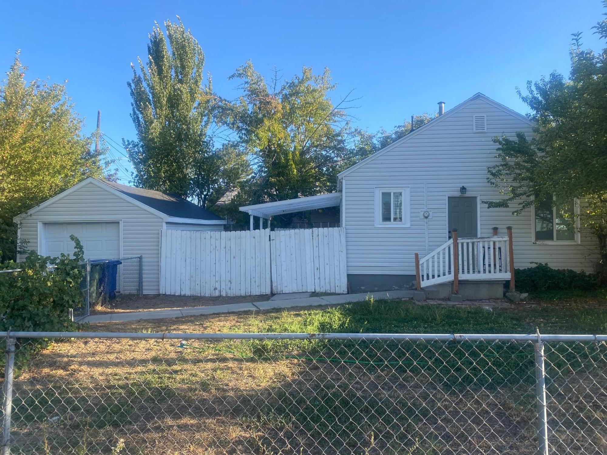 Cute Entire Small House With Large Yard! Pets Welcome! West Valley City Exterior foto